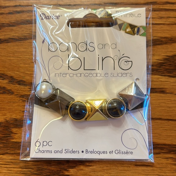 NWT 4 Packs Jewelry Interchangeable Bands & Bling Metal Charms Sliders by Darice - Picture 2 of 9